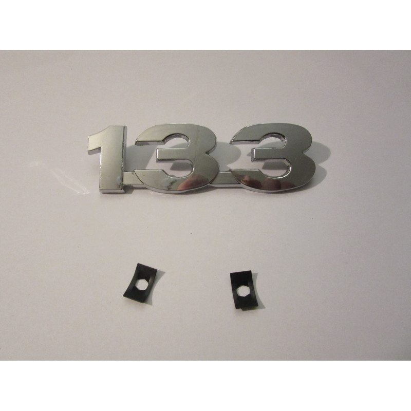 Embleem voor Porsche-Diesel/Allgaier ''133'' verchroomt
