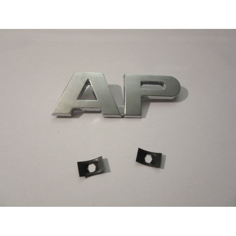 Embleem voor Porsche-Diesel/Allgaier ''AP'' verchroomt